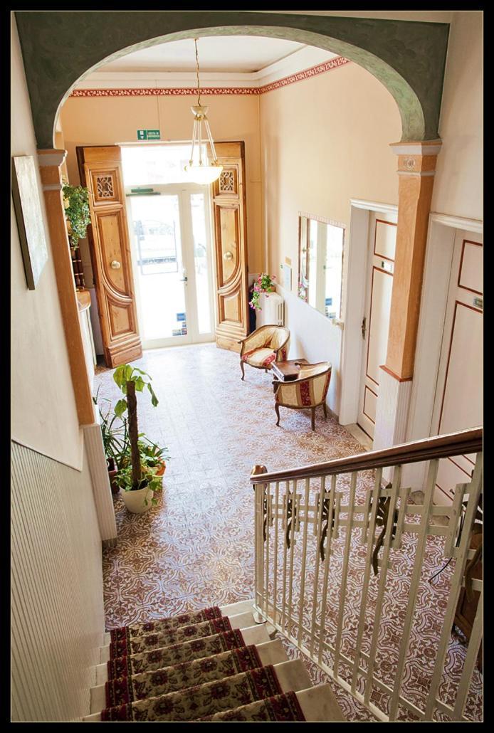 Hotel Eros ลิโด ดิ กามาโยเร ภายนอก รูปภาพ